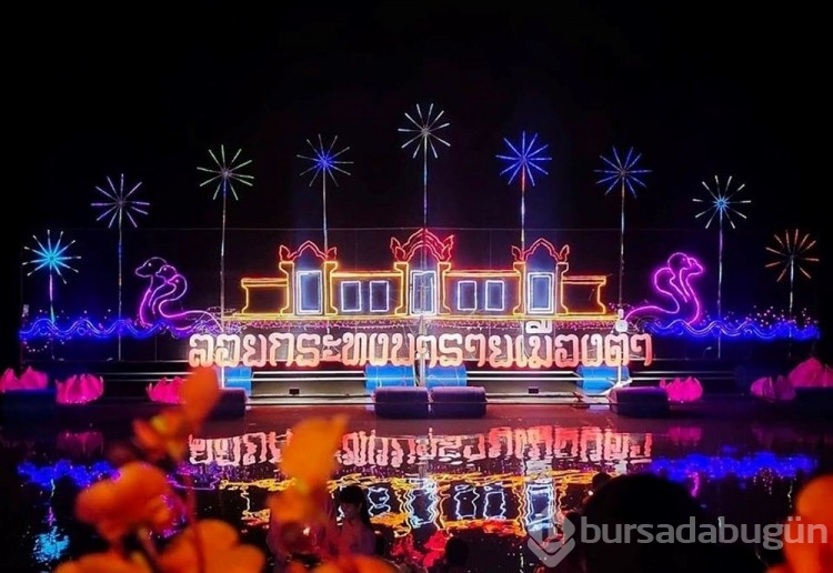 Tayland'daki Loy Krathong Festivali'nde renkli görüntüler
