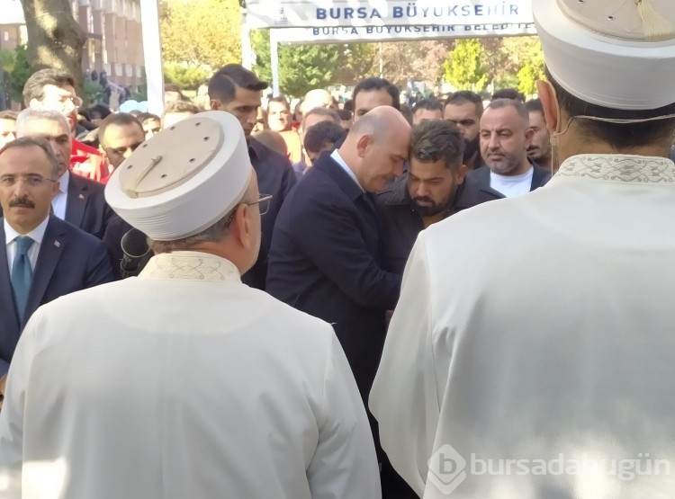 Bursa'da yangında 1'i çocuk 9 kişi hayatını kaybetti! Cenaze törenine Bakan Soylu da katıldı
