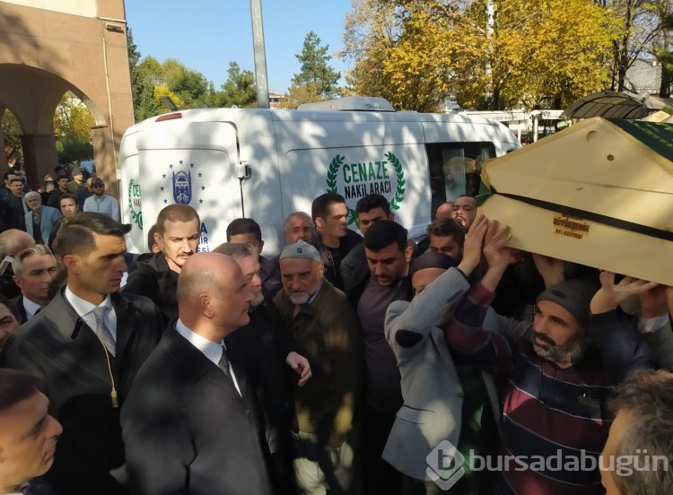 Bursa'da yangında 1'i çocuk 9 kişi hayatını kaybetti! Cenaze törenine Bakan Soylu da katıldı
