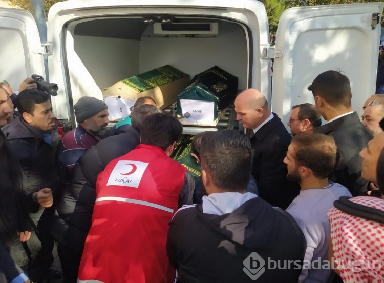 Bursa'da yangında 1'i çocuk 9 kişi hayatını kaybetti! Cenaze törenine Bakan Soylu da katıldı

