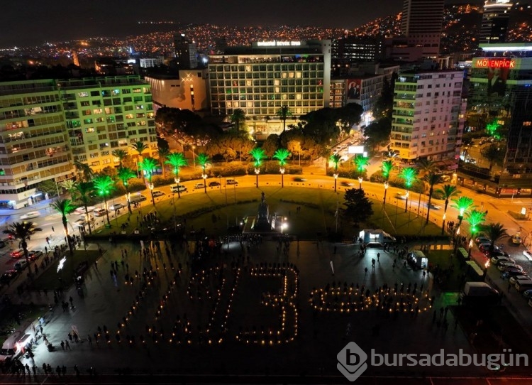 İzmir'de 10 Kasım nöbeti başladı
