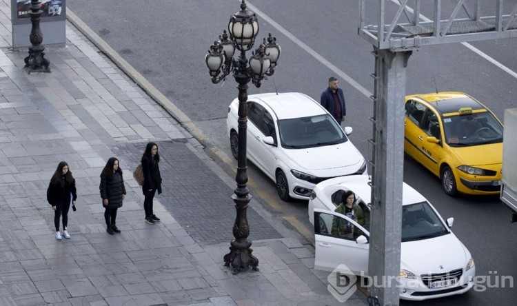 Saat 9'u 5 geçe hayat 1 dakikalığına durdu