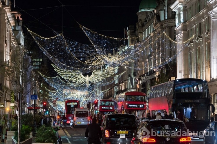 Londra sokakları Noel ve yılbaşı için süslendi
