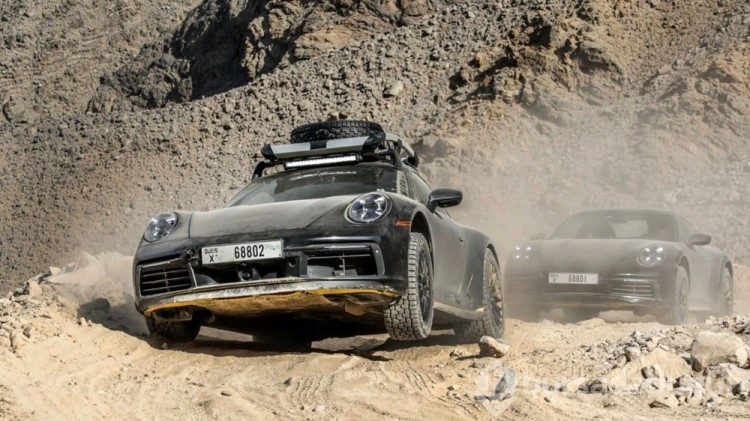 Söylentiler doğrulandı: Porsche 911 Dakar geliyor
