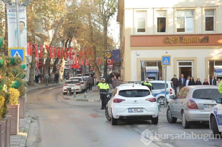 Bursa'da Mustafa Kemal Atatürk özlem ve sevgiyle anıldı 
