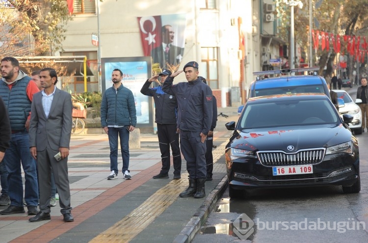 Bursa'da Mustafa Kemal Atatürk özlem ve sevgiyle anıldı 