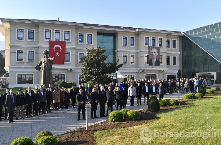 Bursa'da Mustafa Kemal Atatürk özlem ve sevgiyle anıldı 