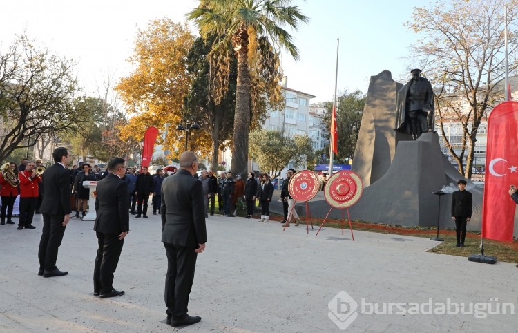 Bursa'da Mustafa Kemal Atatürk özlem ve sevgiyle anıldı 