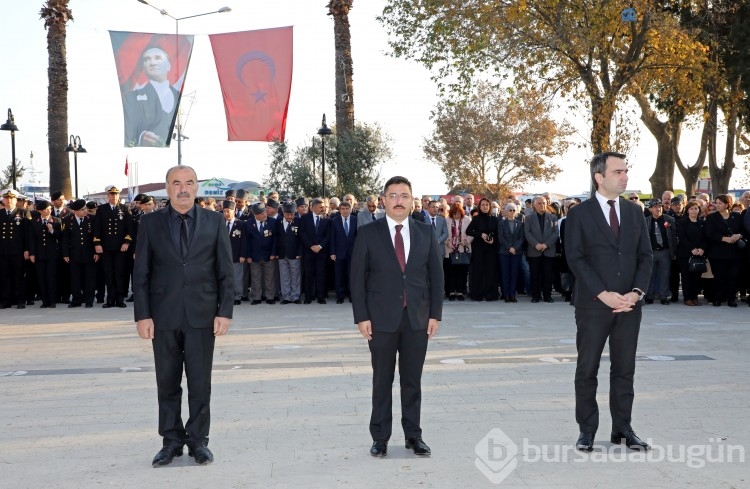 Bursa'da Mustafa Kemal Atatürk özlem ve sevgiyle anıldı 