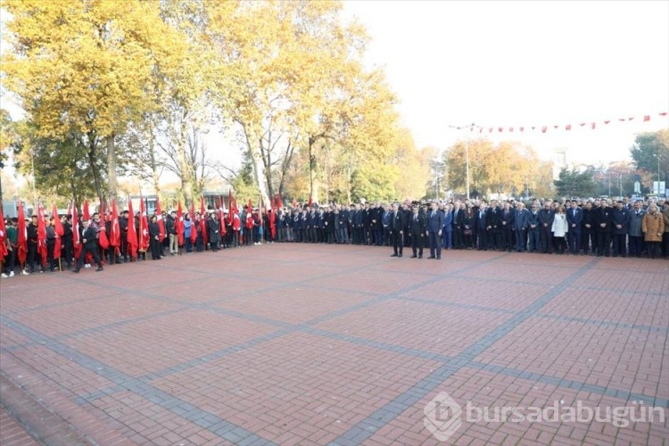 Bursa'da Mustafa Kemal Atatürk özlem ve sevgiyle anıldı 