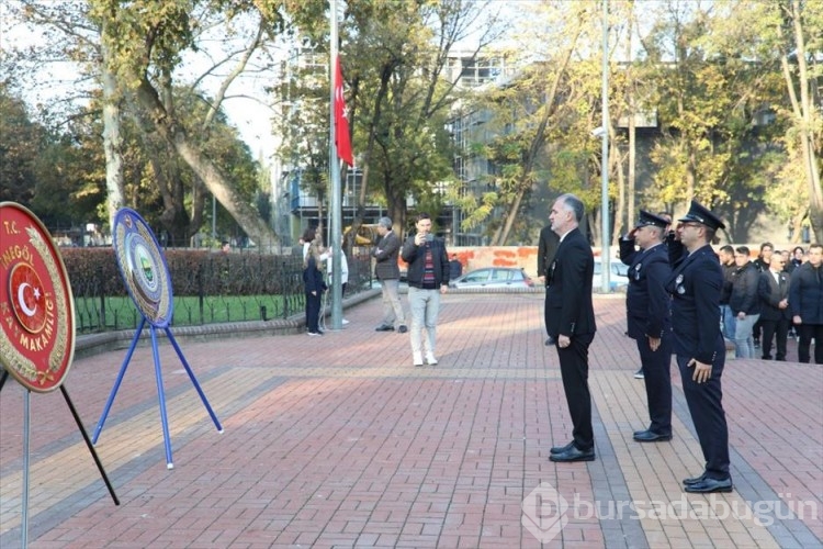 Bursa'da Mustafa Kemal Atatürk özlem ve sevgiyle anıldı 