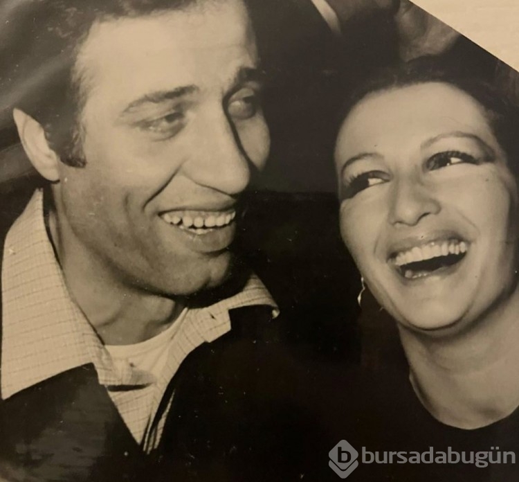 Gül Sunal eşi Kemal Sunal'ın doğum gününü kutladı