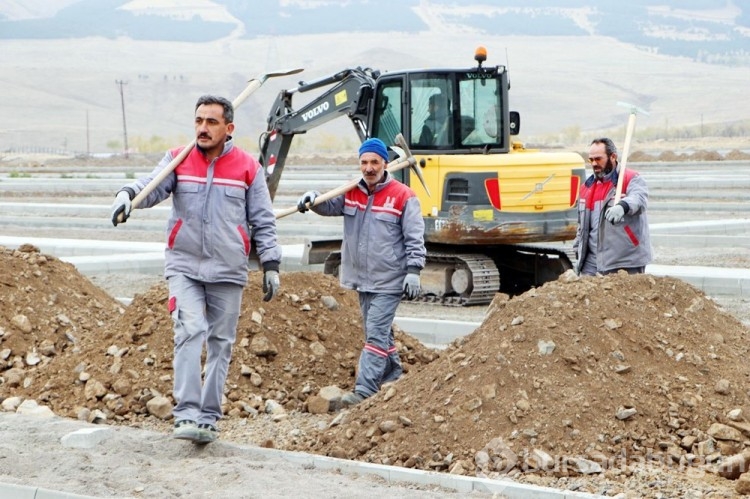 Mezarlıkta kış hazırlığı