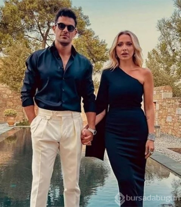 Hadise'den ayna pozu