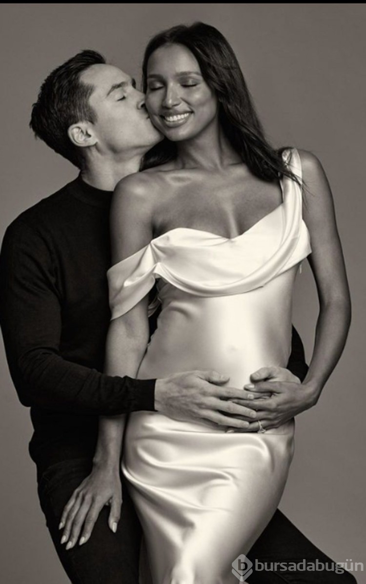 Victoria's Secret modeli Jasmine Tookes anne oluyor