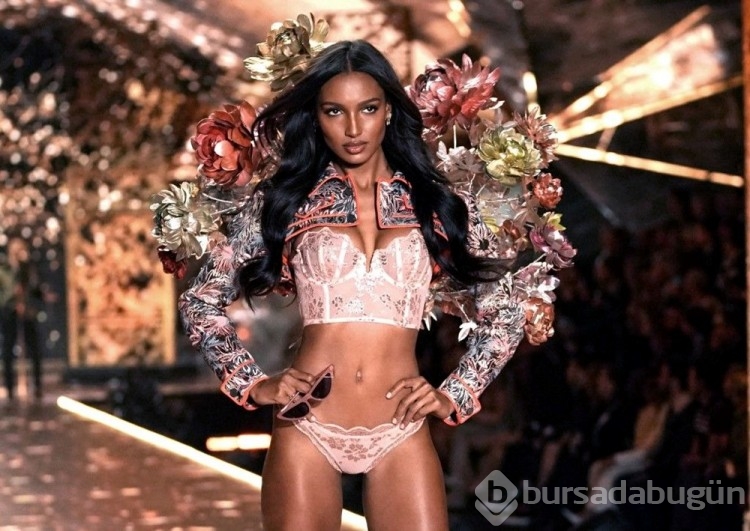 Victoria's Secret modeli Jasmine Tookes anne oluyor