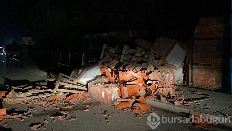 Düzce'de 5,9'luk deprem meydana geldi: Vatandaşlar sokaklara çıktı