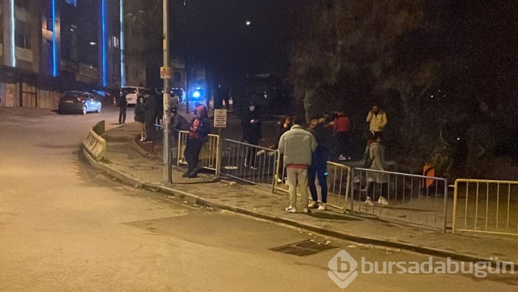 Düzce'de 5,9'luk deprem meydana geldi: Vatandaşlar sokaklara çıktı