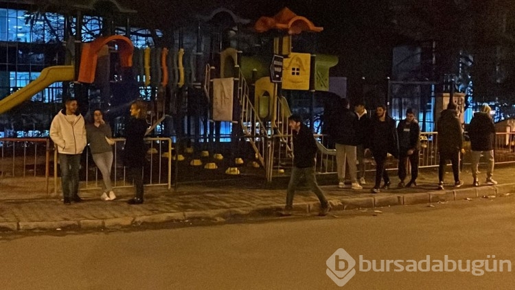 Düzce'de 5,9'luk deprem meydana geldi: Vatandaşlar sokaklara çıktı