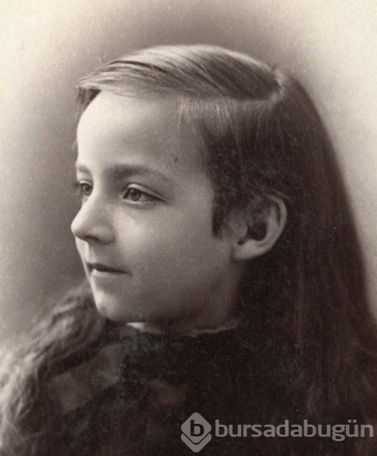 9 yıl boyunca uyuyan kız, uyandığında 21 yaşındaydı!