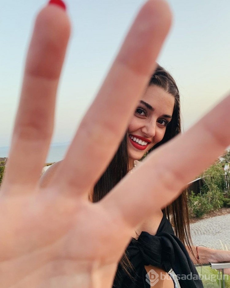 Hande Erçel 29.yaşını kutluyor