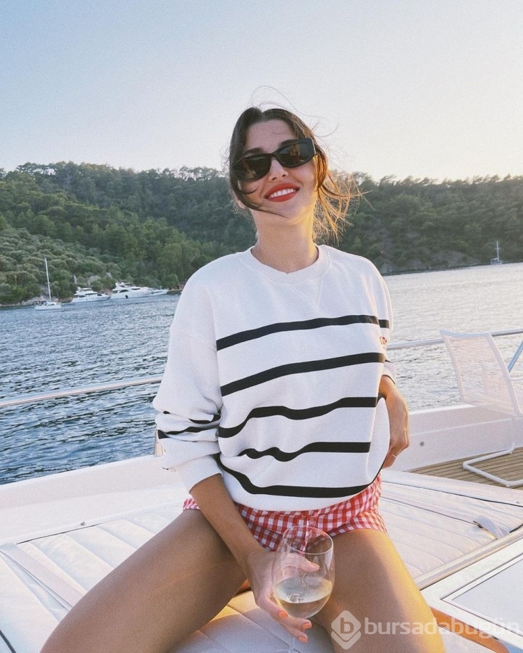 Hande Erçel 29.yaşını kutluyor