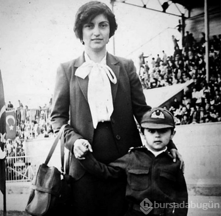 Ünlüler Öğretmenler Gününü kutladı