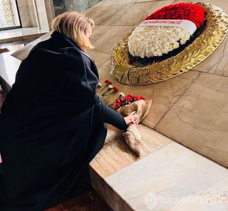 Sıla'dan Öğretmenler Günü'nde Anıtkabir ziyareti
