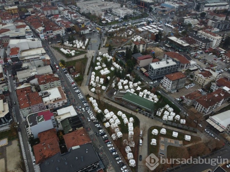 Düzce depreminin enkazları temizleniyor