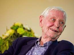 Usta yazar Hans Magnus Enzensberger hayatını kaybetti