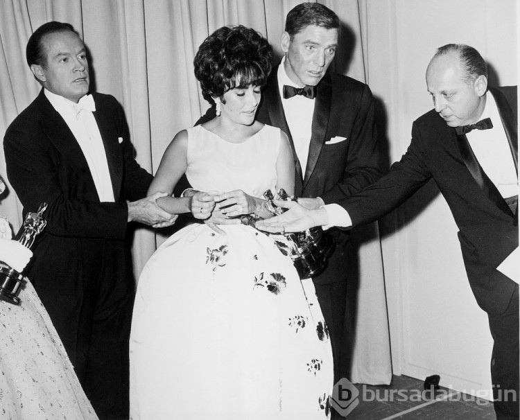 Elizabeth Taylor'ın ikonik elbisesi satışta
