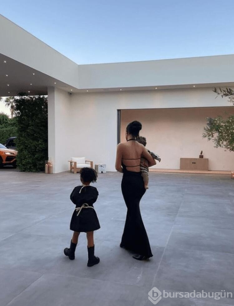 Kylie Jenner oğlunu paylaştı