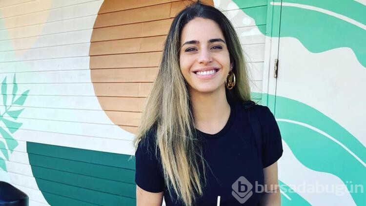 Büşra Pekin'in pozları olay oldu!