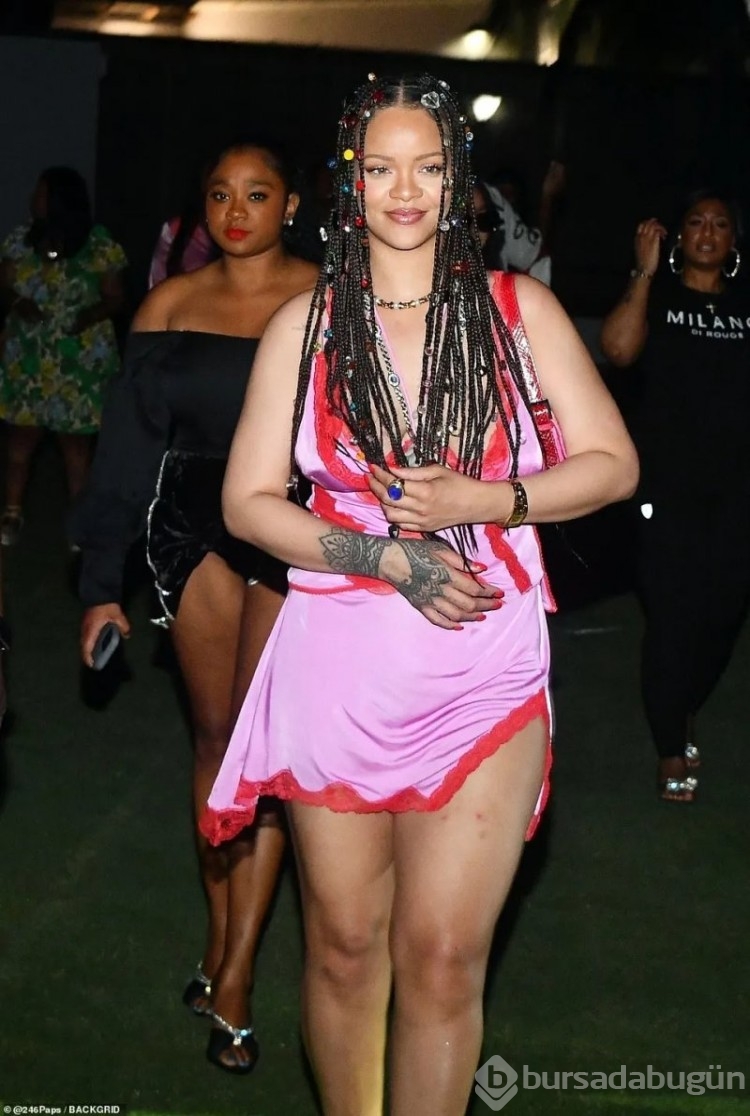 ASAP Rocky, Rihanna'yı kucağında taşıdı