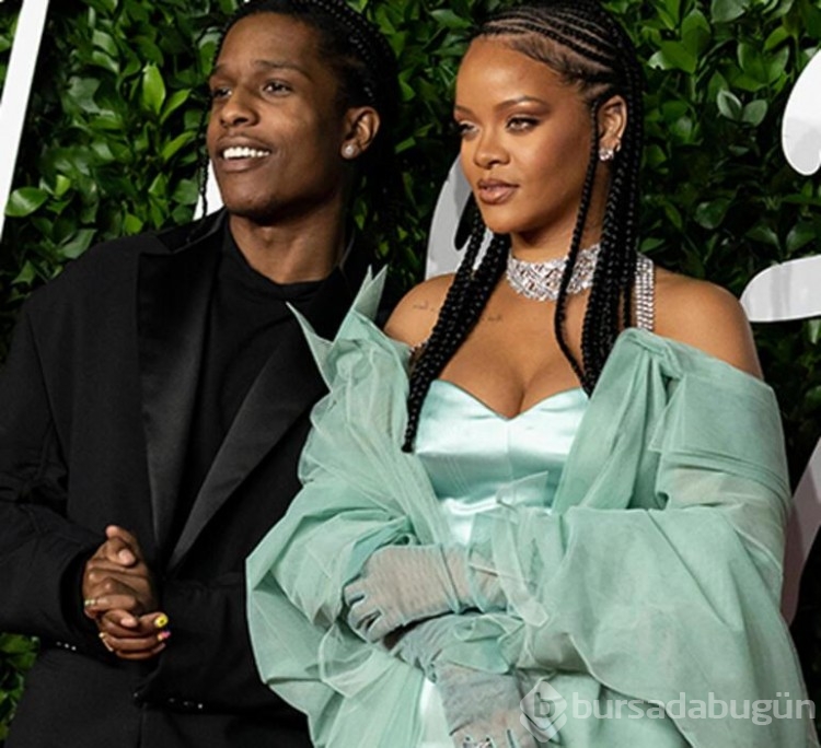 ASAP Rocky, Rihanna'yı kucağında taşıdı