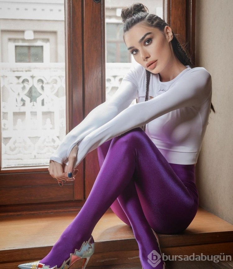 Burcu Kıratlı makyajsız halini paylaştı