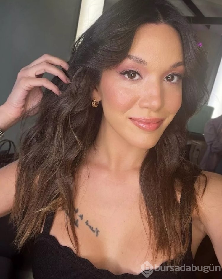 Hazal Subaşı'nın cesur tarzı dikkat çekti