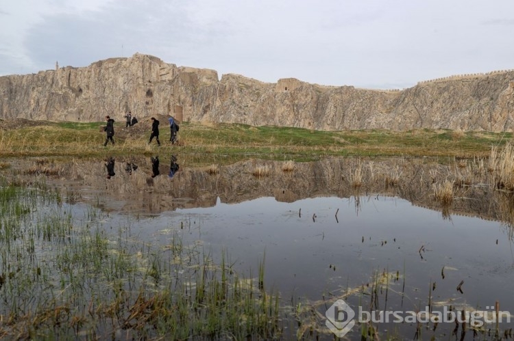 Ekipler "Eski Van Şehri"ni ayağa kaldırmaya çalışıyor