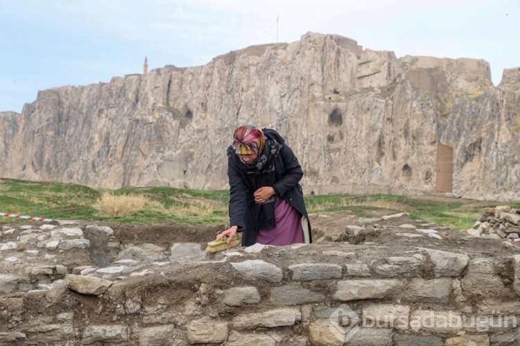 Ekipler "Eski Van Şehri"ni ayağa kaldırmaya çalışıyor