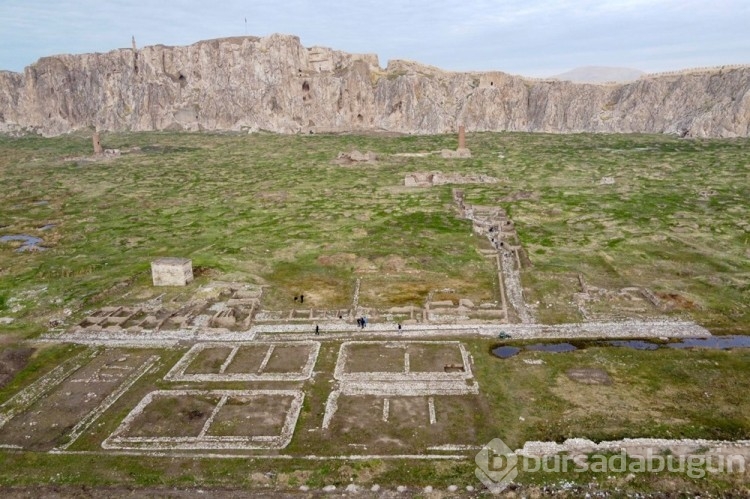 Ekipler "Eski Van Şehri"ni ayağa kaldırmaya çalışıyor