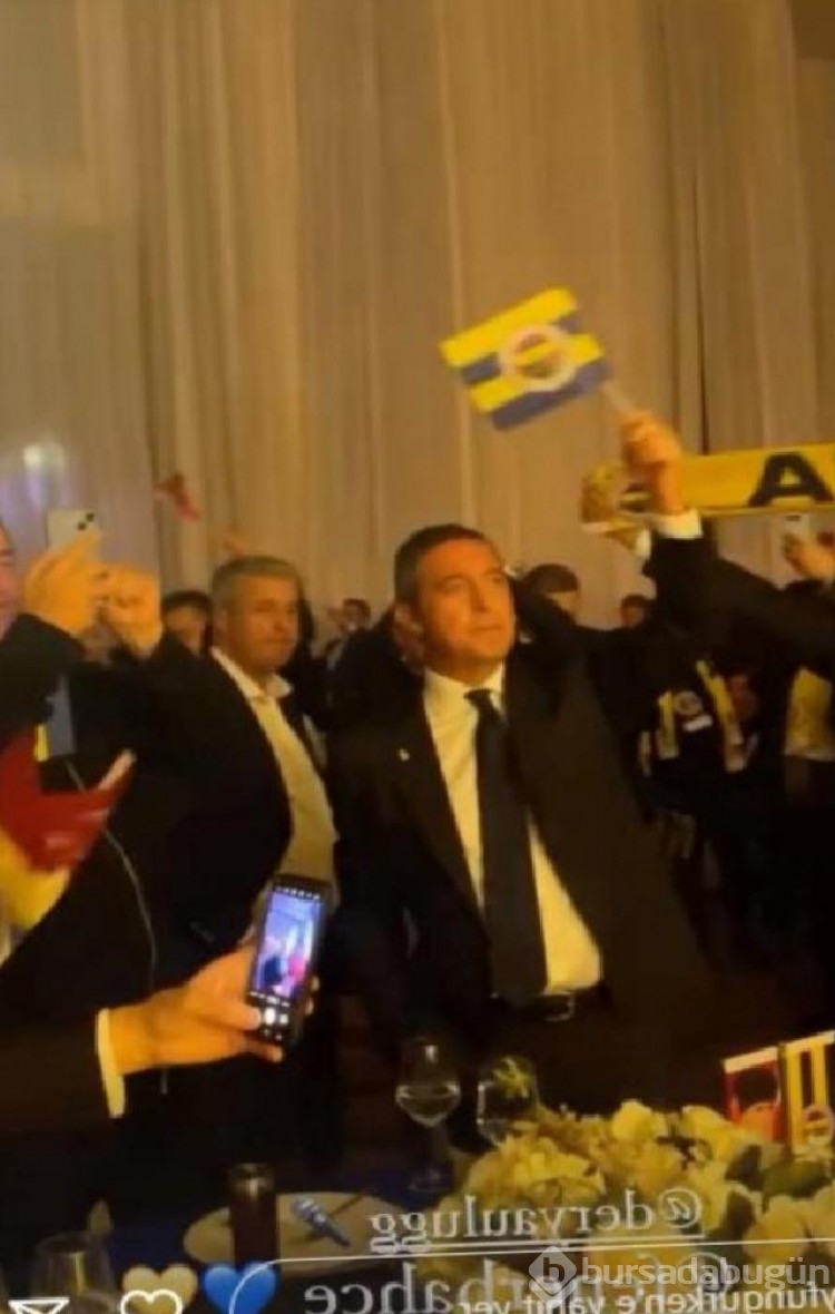 Acun Ilıcalı, Derya Uluğ'un göğüs dekoltesini sansürledi

