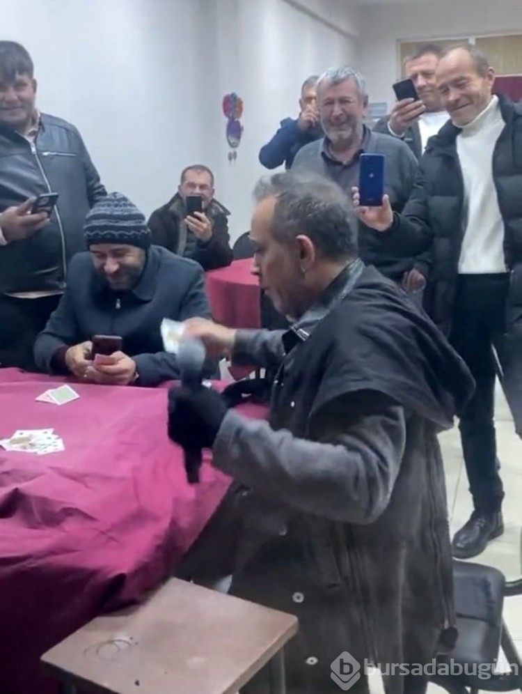 Haluk Levent'ten ilginç konser