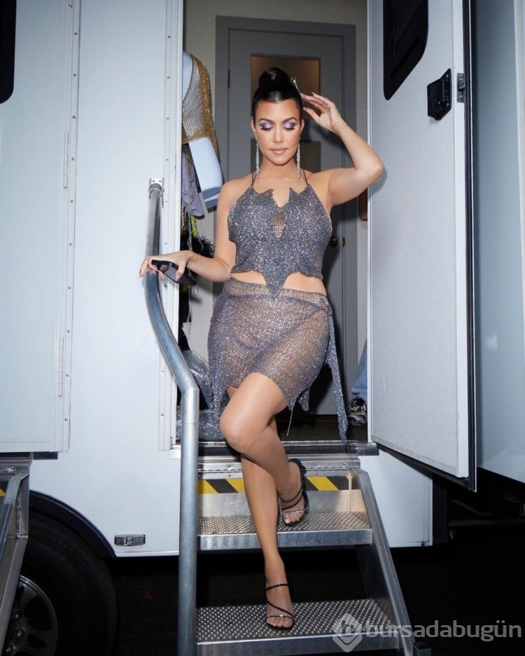 Kourtney Kardashian'ın transparan'ı gündem oldu