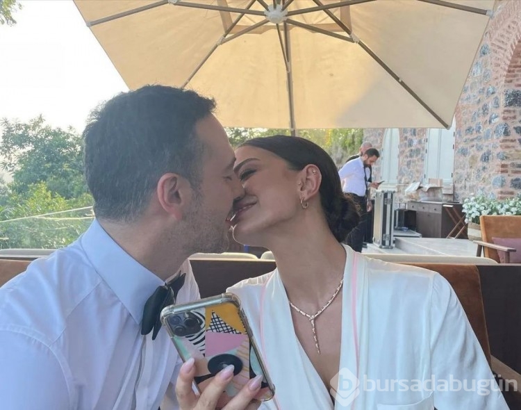 Oğuzhan Koç ve Demet Özdemir çifti araba değiştirdi

