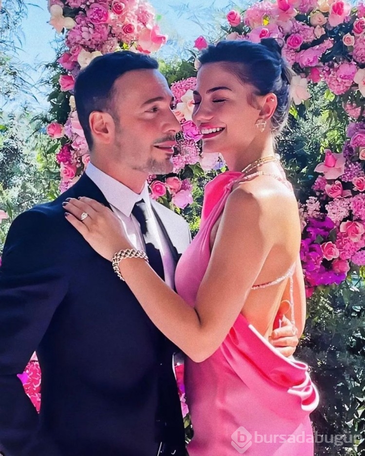 Oğuzhan Koç ve Demet Özdemir çifti araba değiştirdi
