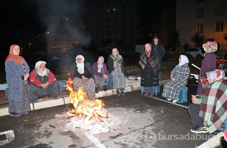 Kadın ve erkek pazarcılar gerginlik yaşadı