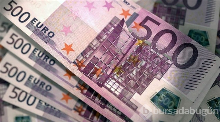 47 yaşındaki bankacının yıllarca ölen müşterilere yaptığı ortaya çıktı