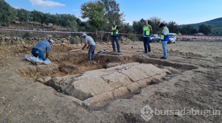 Tarla süren çiftçiden büyük keşif