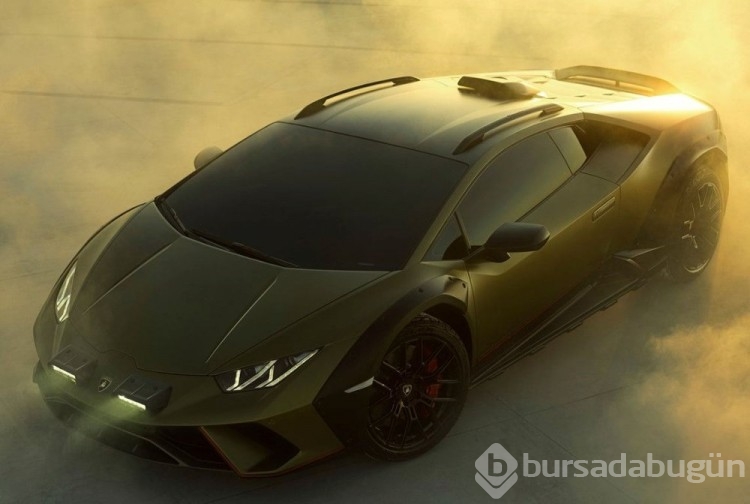 Lamborghini asfaltın dışına çıktı