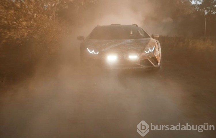 Lamborghini asfaltın dışına çıktı